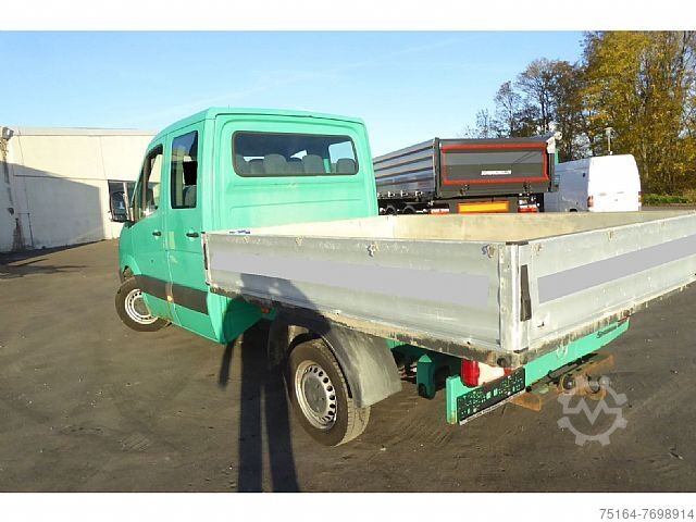 Otwarta skrzynia ladunkowa Mercedes-Benz 211 CDI
