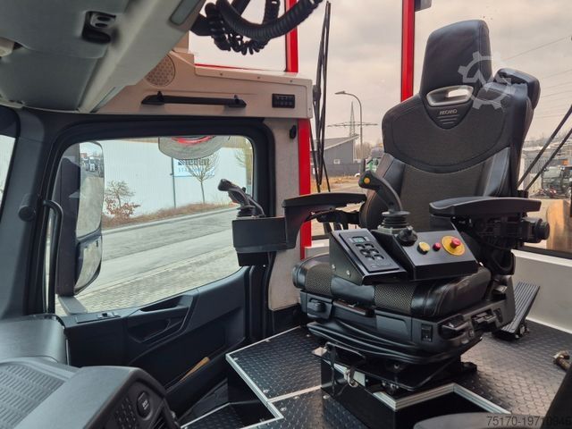 Holztransporter LKW MERCEDES-BENZ TUROX 8x8 Eschlböck Biber 92 Holzhacker / 1.512h