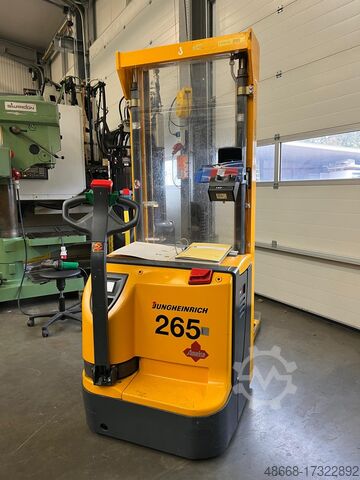 Højtløftende truck Løftemyre nr. 265 Jungheinrich EJC 14