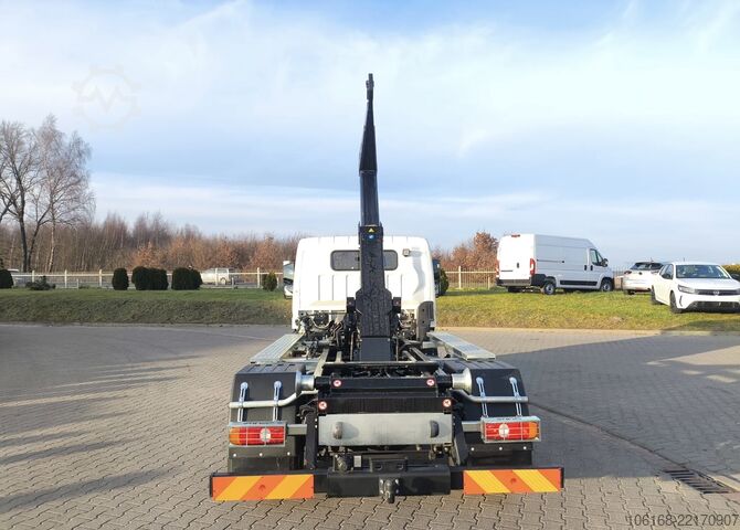 Haakarm vrachtwagen Fuso Canter 9C18 Abrollkipper