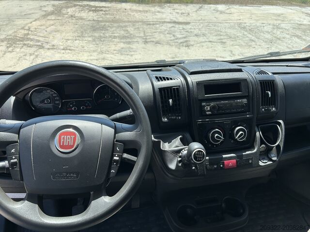 Husvagn/husbil Fiat Weinsberg Carabus 600 K | 4 Posti Letto | Completamente Attrezzato