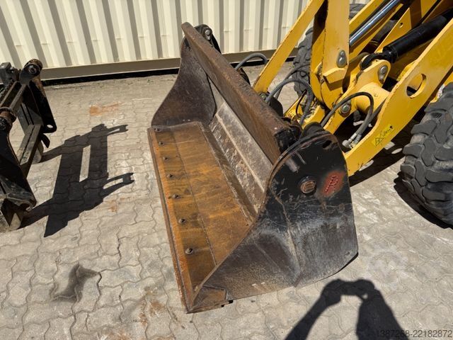Wiellader YANMAR V100 / 2019 BJ / Schaufel + Gabel
