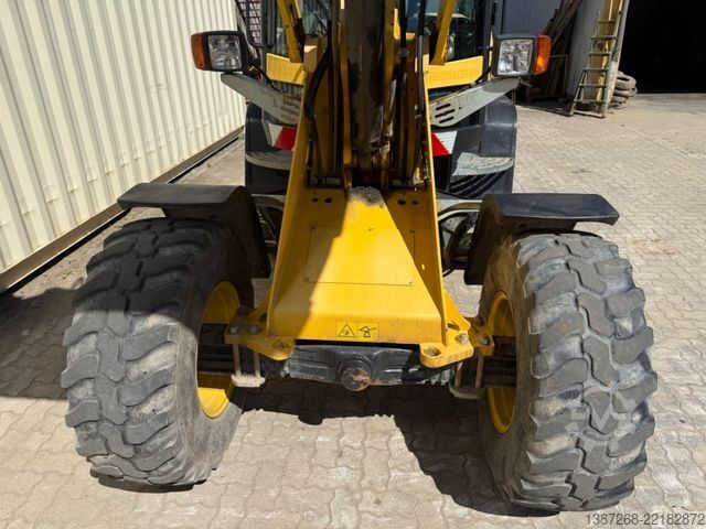 Wiellader YANMAR V100 / 2019 BJ / Schaufel + Gabel
