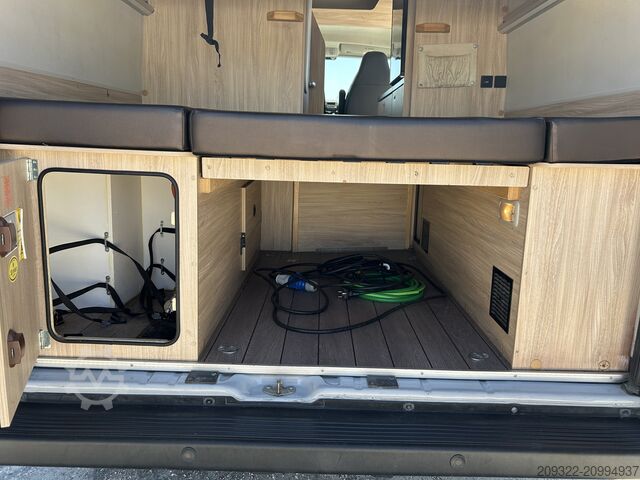 Husvagn/husbil Fiat Weinsberg Carabus 600 K | 4 posti letto | Completamente attrezzato