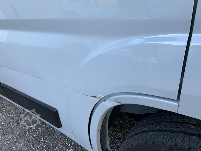 Husvagn/husbil Fiat Weinsberg Carabus 600 K | 4 posti letto | Completamente attrezzato