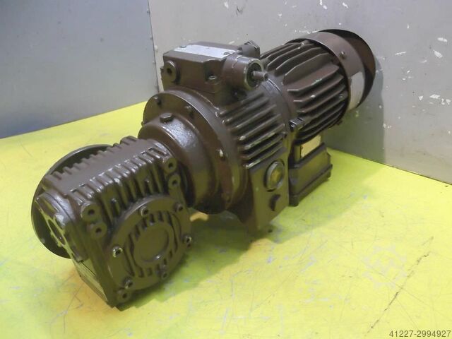 Regelbare tandwielmotor 0,55 kW 46-264 tpm Lenze 11.715.03.04