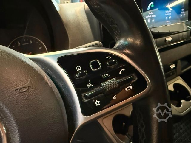 Dodávka s vysokou střechou MERCEDES-BENZ Sprinter 319 L2H2 ABSOLUTE VOLLAUSSTATTUNG