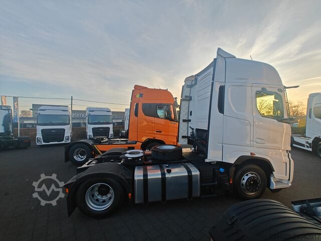 Standardowy ciągnik siodłowy Ford Truck F-Max L