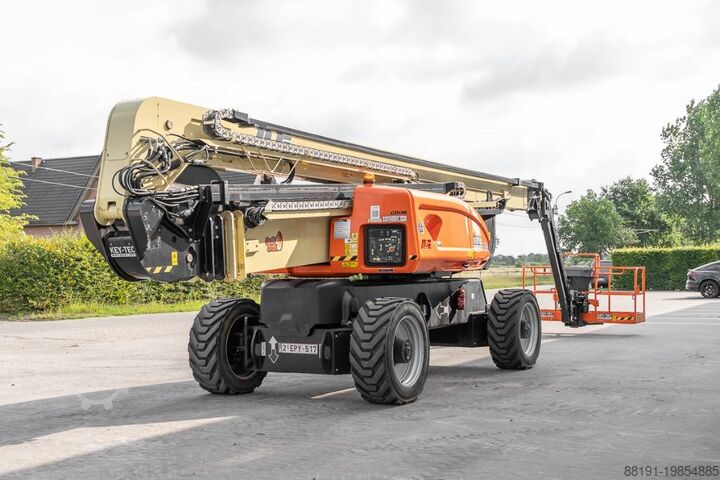 Platforma telescopică JLG 1250 AJP
