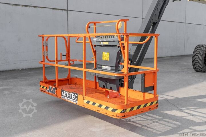 Platforma telescopică JLG 1250 AJP