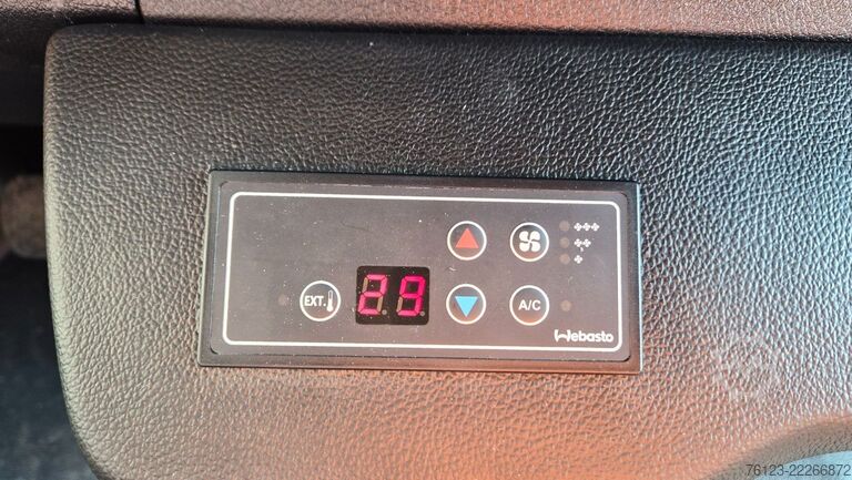 Kleinbus MERCEDES-BENZ 30 Sitzer Schul- Transferbus 519 Vorlauffahrzeug