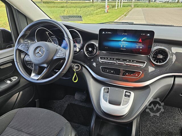 Personenvervoer MERCEDES-BENZ EQV 300 L3 XL 8-Pers Mbux