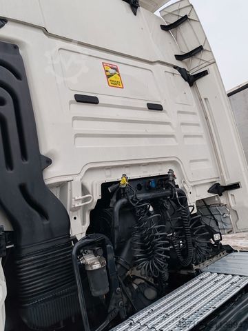 Volume tractor unit MAN TGX.18.510 LLS-U