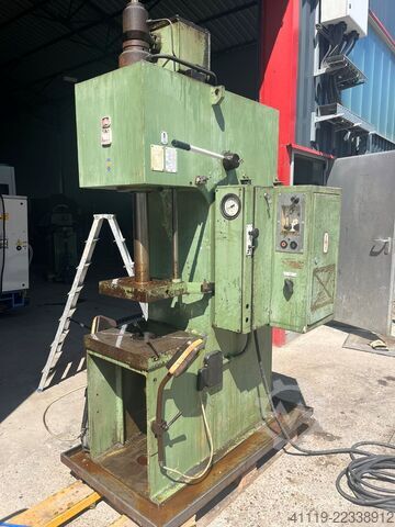 Hydraulisk presse PYE10SS  