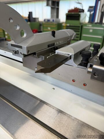 Poste de mesure d’arbre manuel, machine de mesure Mahr Marshaft MAN 400