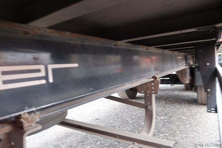 Semiremorcă cu cutie Spier SGL 290