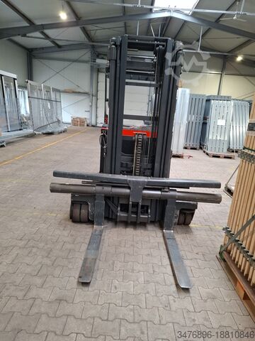 Vierwegheftruck Linde UFW250DTFVRE450