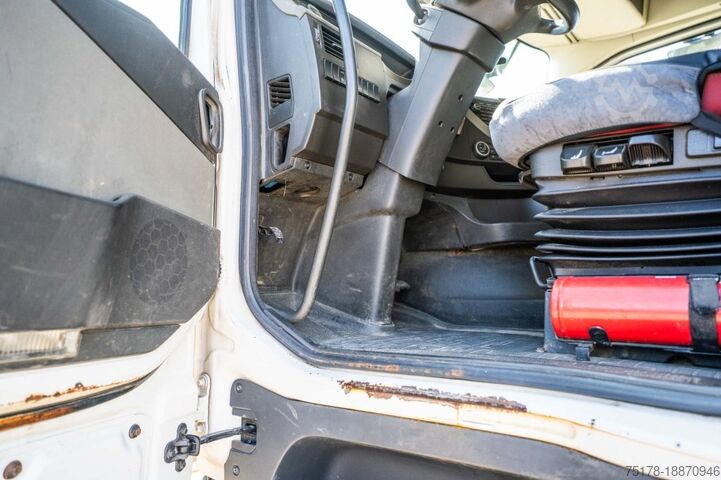 Standard tractor VOLVO FH 4 460