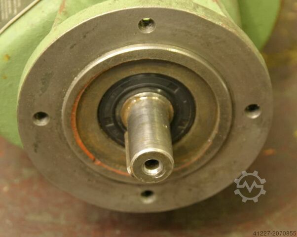 Dişli motor 0.37 kW 33 rpm Watt HF OKS 71 N 4