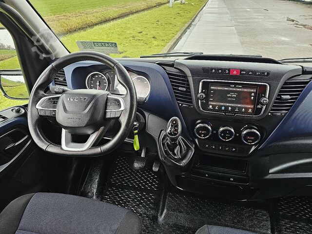 Kombi z wysokim dachem IVECO DAILY 35S18 3.0Ltr L2H2 Automaat