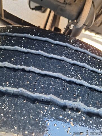 Vrachtwagen met bakwagen IVECO EUROCARGO ML120E21 P EURO 6