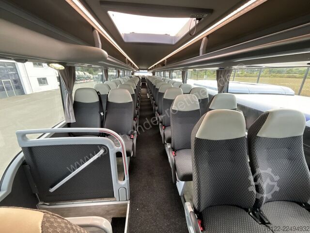 Kétemeletes Van Hool TDX 27 Astromega