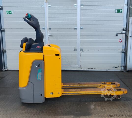 Elektrische Niederhubwagen Jungheinrich ERE 120 LI ION 2t / 2020y/ 3507h