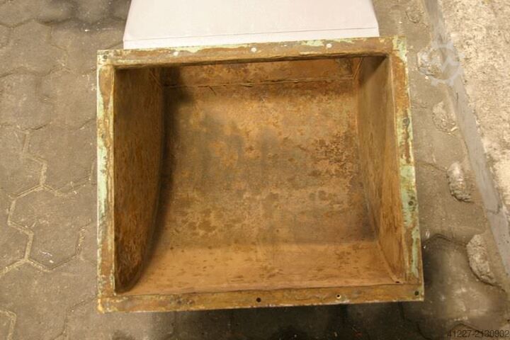 Kąt kanału wentylacyjnego Stahl 550x450/515 mm