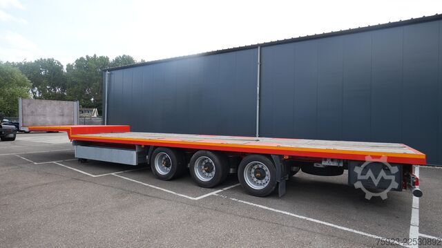 Încărcător semi-scăzut Reistreyler 3 axle semi low loader unused