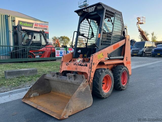 Compact loader Bobcat S70