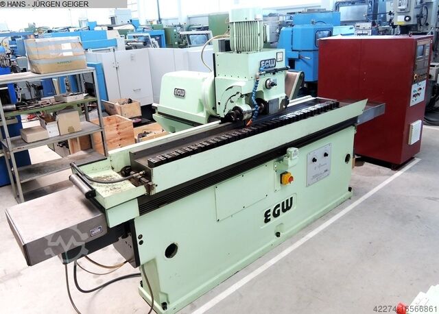 Machine à fraiser les crémaillères DONAU-KNAPP UZFM-V 300 H-CNC