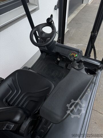 Gaffeltruck Linde E20-02