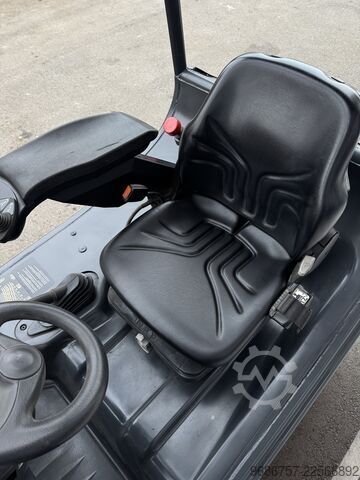 Gaffeltruck Linde E20-02