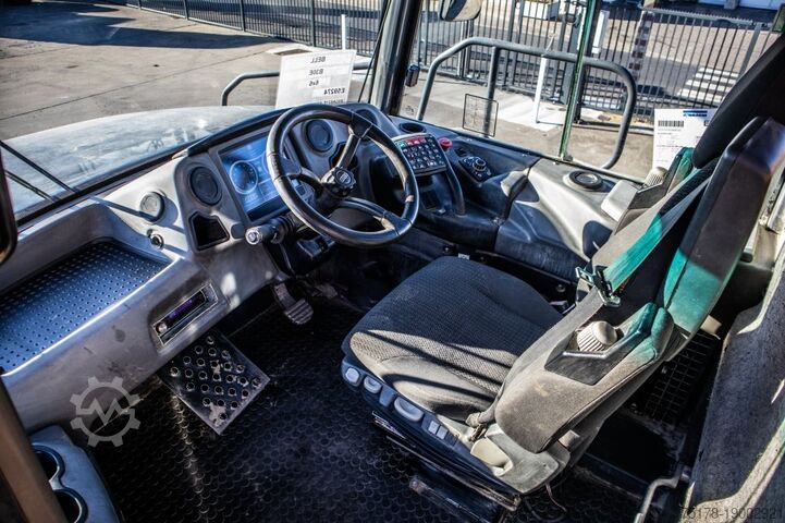 Véhicule à benne BELL B30E - DUMPER