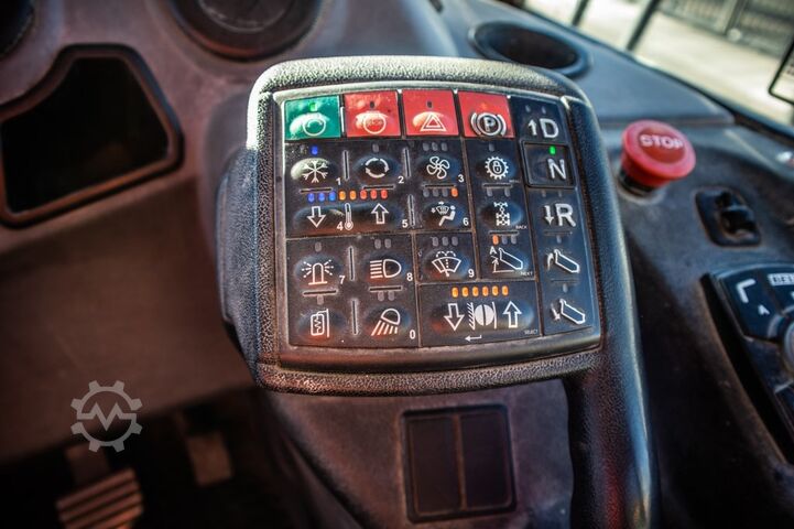 Véhicule à benne BELL B30E - DUMPER