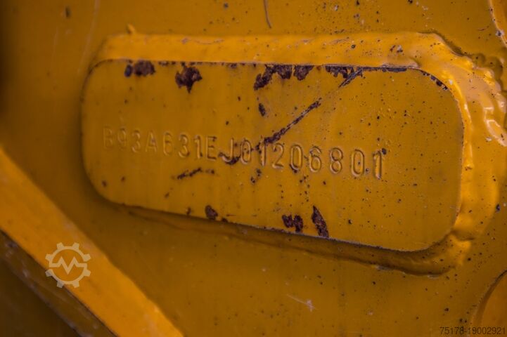 Véhicule à benne BELL B30E - DUMPER