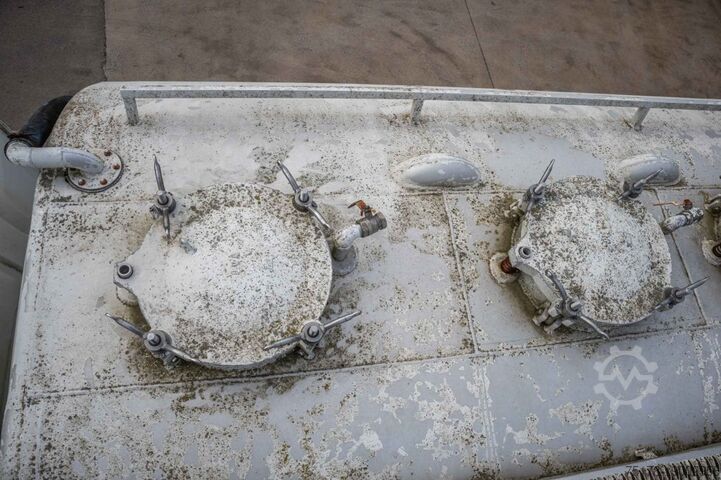 Silo RENAULT T 460+SILO/ 5 COMP.