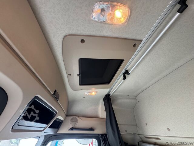 LKW mit Getränkeaufbau MERCEDES-BENZ ACTROS 2540 L / E6 / LBW / LENKACHSE / 19 PAL