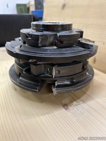 Fresatrice per finestre in legno-alluminio ZUANI