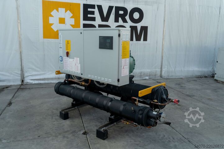 Hűtőgép New Industrial Chiller / Heat pump Climaveneta 106/122 KW | With warranty