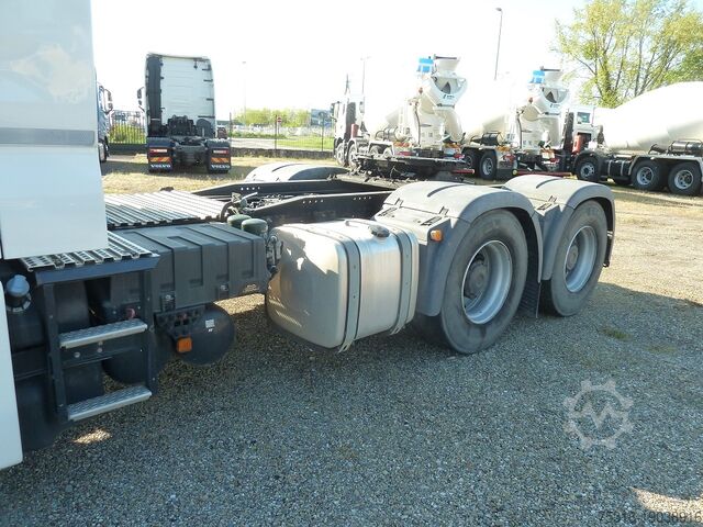 Standaardtrekker MAN TGX 33.640