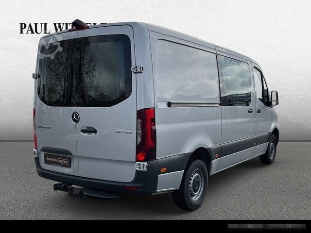 Furgoneta MERCEDES-BENZ Sprinter 317 CDI AUTOMATIK+AHK2.8t+DISTRONIC+LED