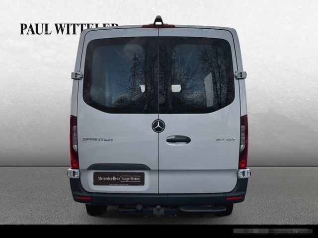 Furgoneta MERCEDES-BENZ Sprinter 317 CDI AUTOMATIK+AHK2.8t+DISTRONIC+LED