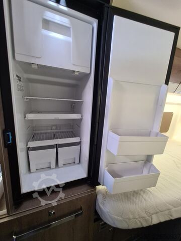 Husbil PILOTE Sonstige V 630 J -BAVARIA*Luftfederung*Solar*