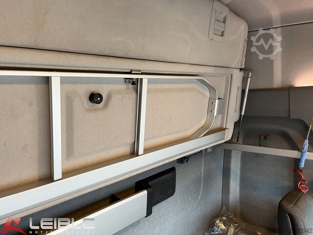 Standard dragbil RENAULT T  480 High*Standklima*2 x Tank*262 TKM*Retarder
