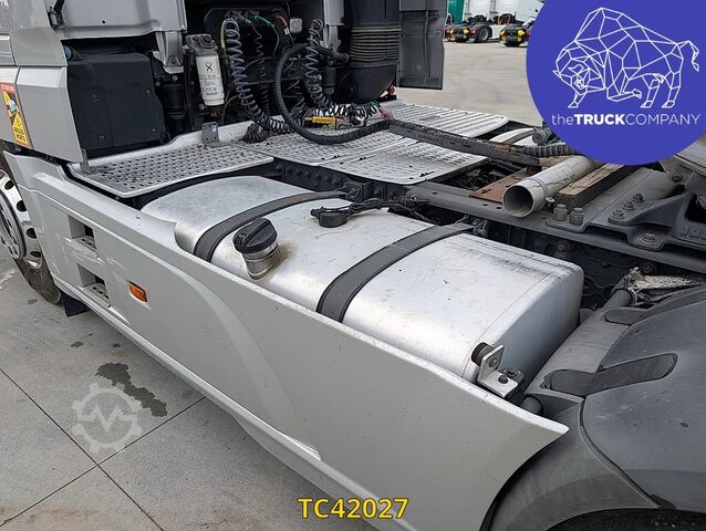 Standart-SZM DAF XF 530