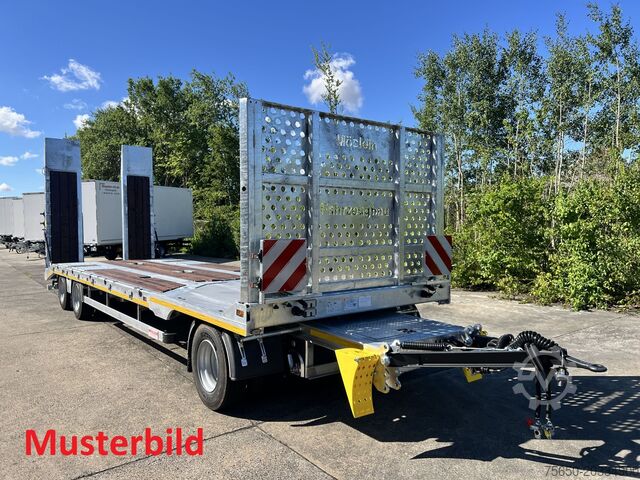 Lavtloader trailer Möslein T 3-9,20 F  3 Achs Tieflader mit gerader Ladefläche 9 m, Neufahrzeug