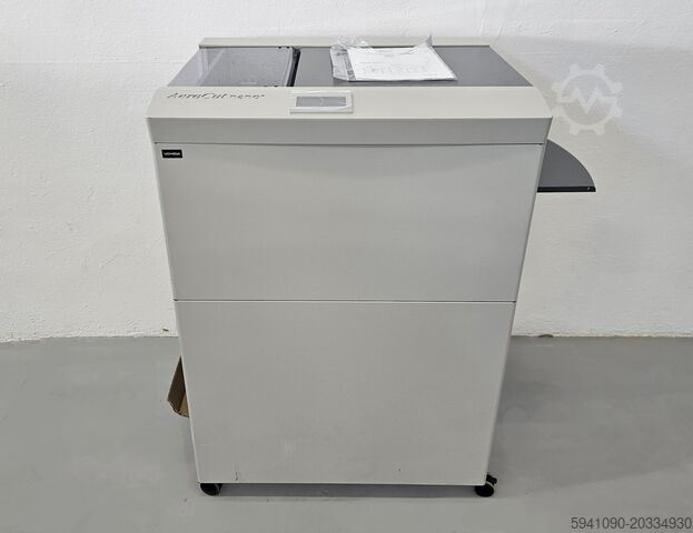 Machine à découper les cartes de visite Uchida AeroCut Nano Plus