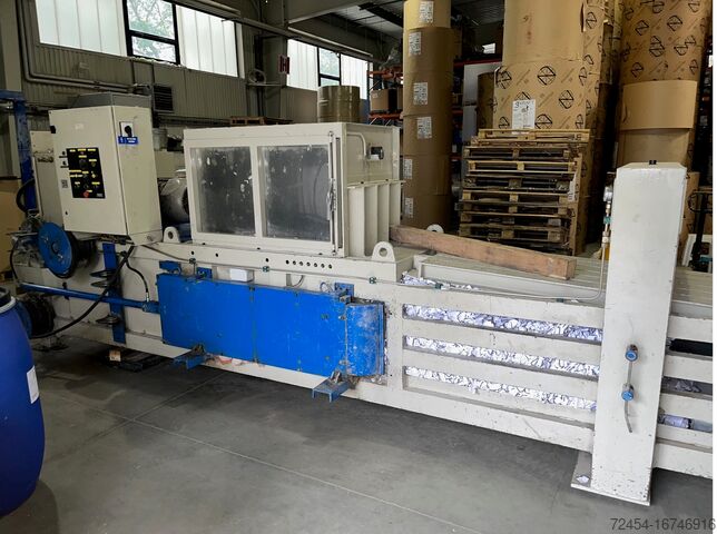 Bála prés COMDEC - PAAL LV2020PFT