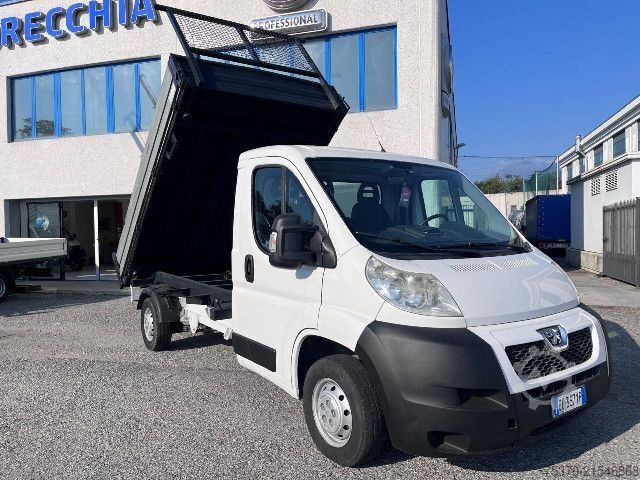 Háromirányú billenő teherautó Peugeot BOXER